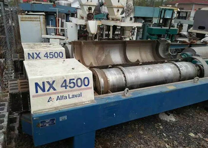 二手進(jìn)口臥螺離心機(jī)(3) mmexport1479300713800